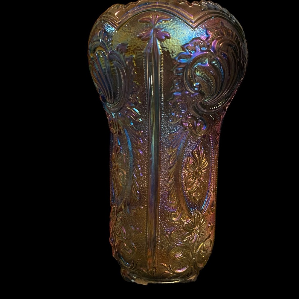Vintage Vase Imperial Carnival Glass shell & floral smoke / peacock colors ❤️